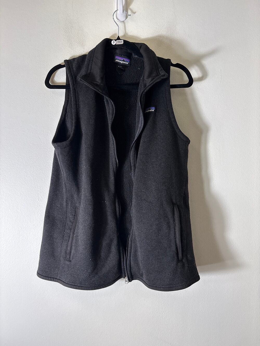 Woman's Patagonia Black Sleeveless Zip Up Vest Sz XL
